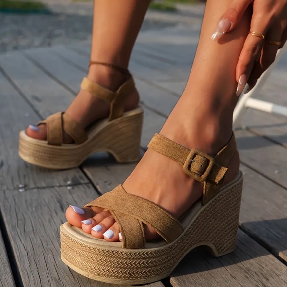 NEW| Chic Crisscross Open Toe Chunky Adjustable Ankle Strap Platform Heels - Picture 2 of 6